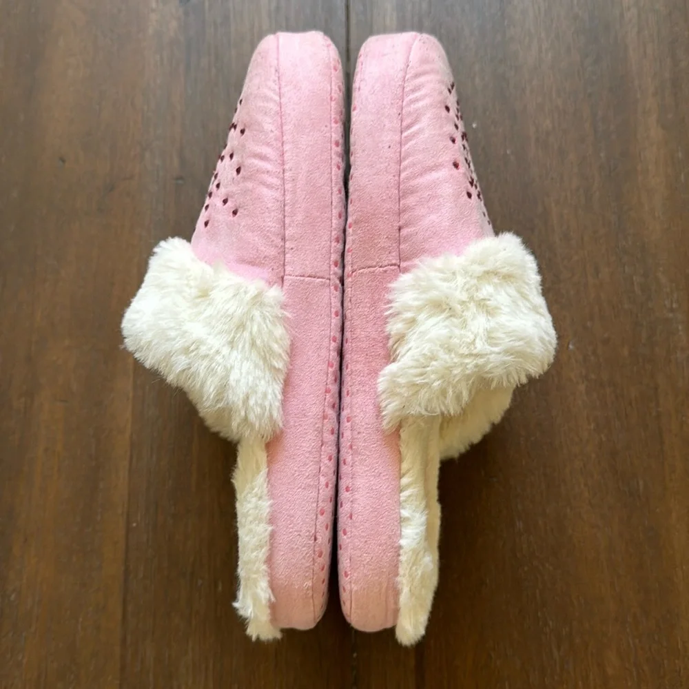 Size 2/3 Juicy Couture slippers and generic pink slides